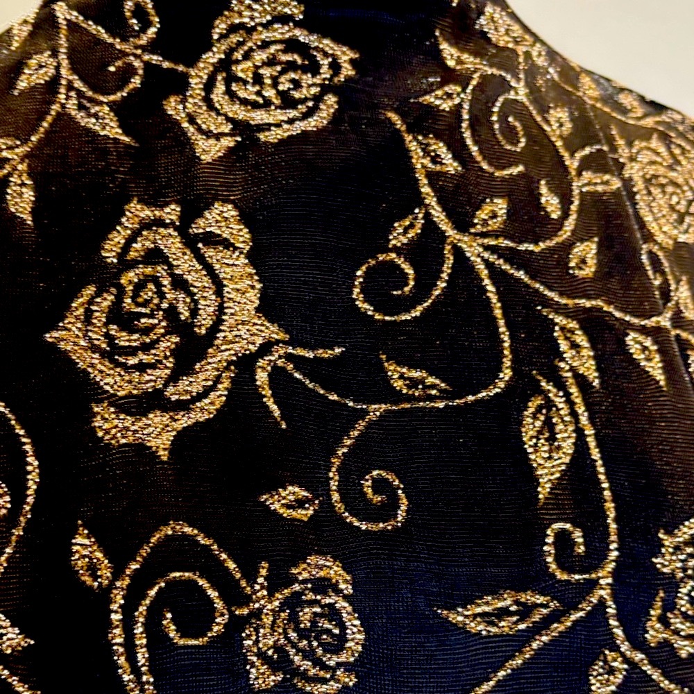 Elegant Gold Rose Print Mock Neck Blouse – Long Sleeve Size 8-10 M/L NWOT - Picture 4 of 9